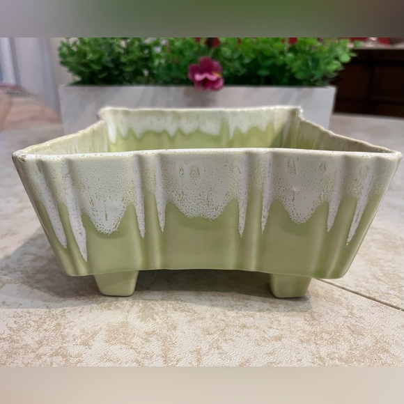 Vintage UPCO 141 Dripware Planter Soft Green Made in USA Ceramic MCM Pottery - Picture 5 of 10